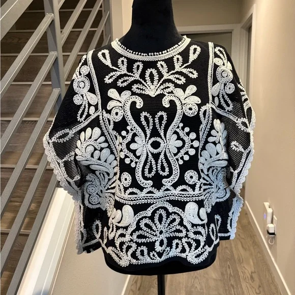 Zara Black and Cream Embroidered Blouse - Picture 9 of 11